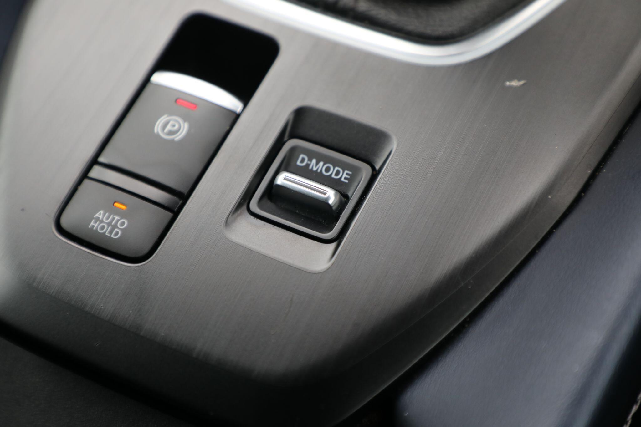 Large vehicle image